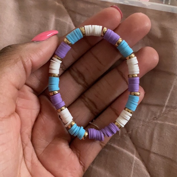 purple white and light blue bracelet - Picture 3 of 3